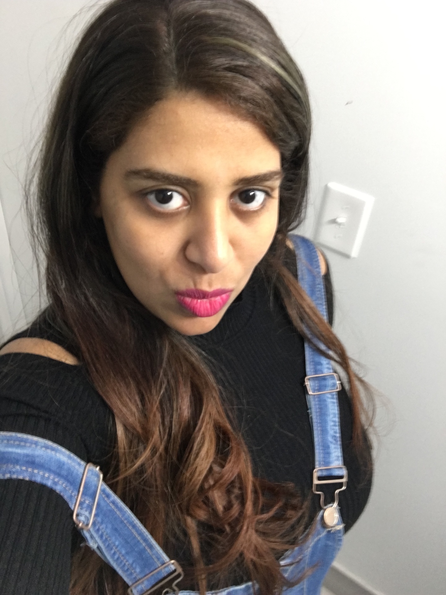 Gift - Owner of Gift Eyebrows Threading